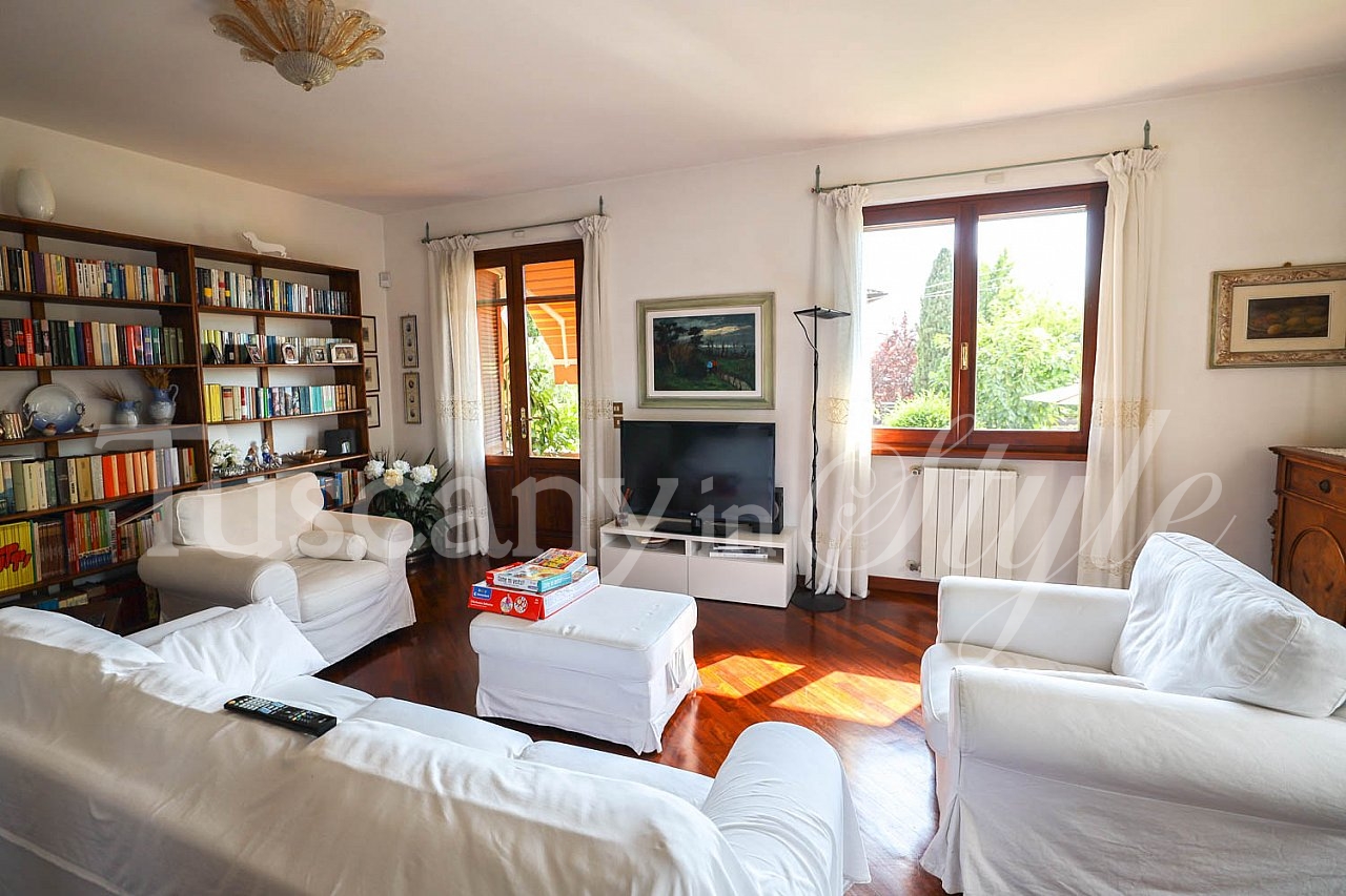 Villa Pietrasanta-Lovely villa within walking distance of Pietrasanta historical centre-3