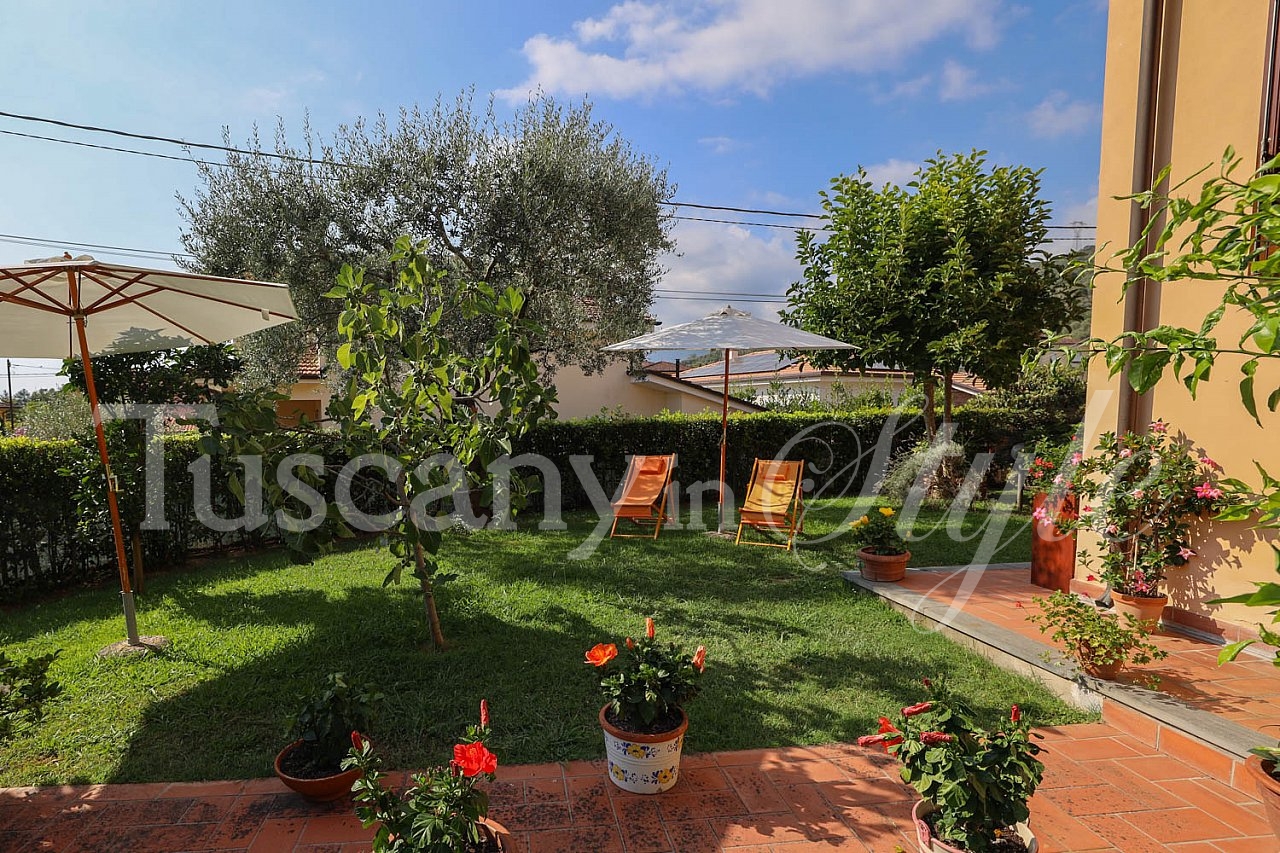 Villa Pietrasanta-Lovely villa within walking distance of Pietrasanta historical centre-0