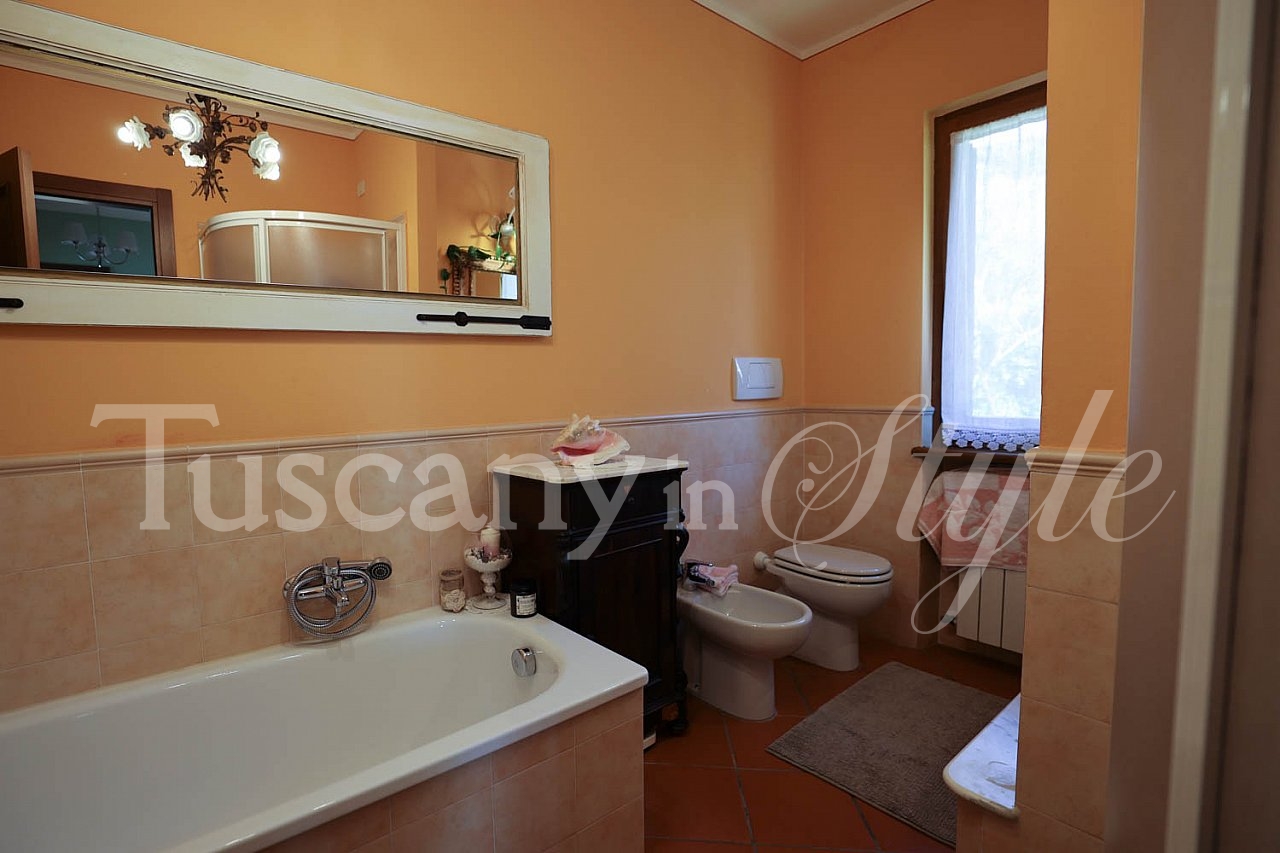 Villa Foothills Pietrasanta-Semi detached Villa in the hills of Pietrasanta-9