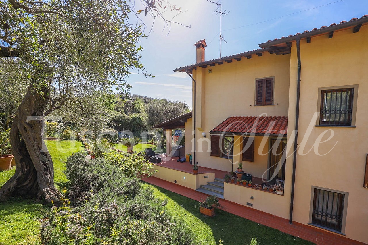 Villa Foothills Pietrasanta-Semi detached Villa in the hills of Pietrasanta-21