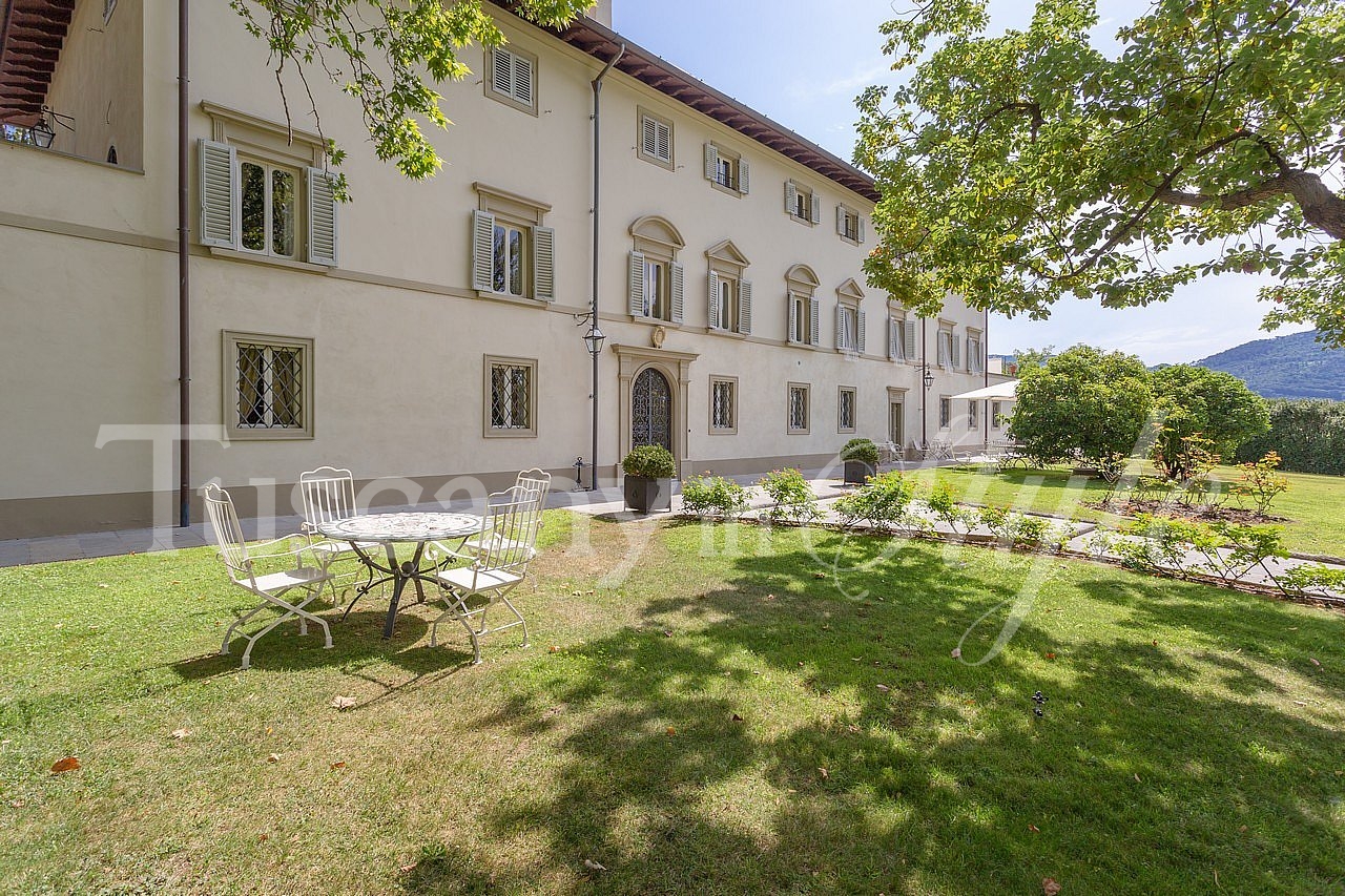 Villa Pistoia-     Elegant period residence-16