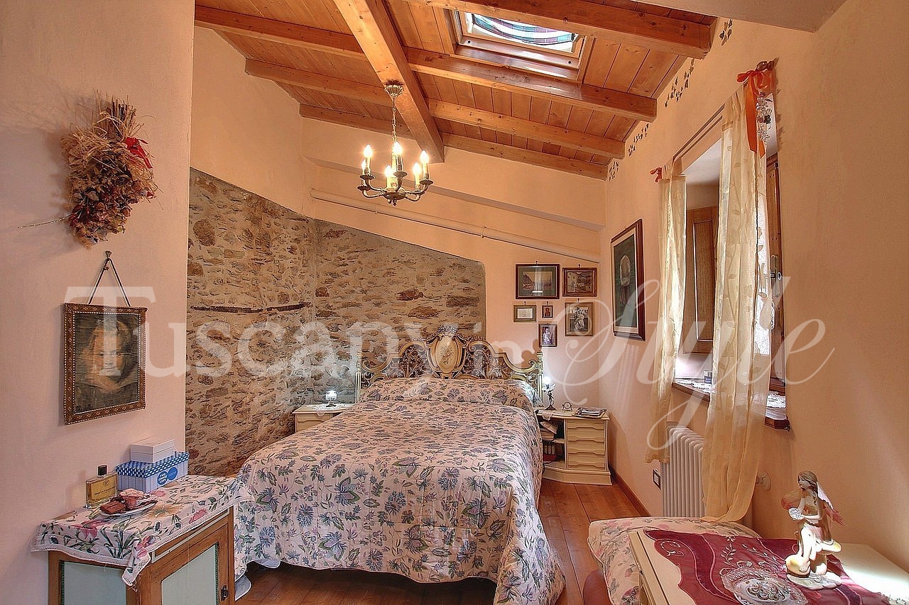  Seravezza-Beautiful hamlet  home in the Alta Versilia foothills-3