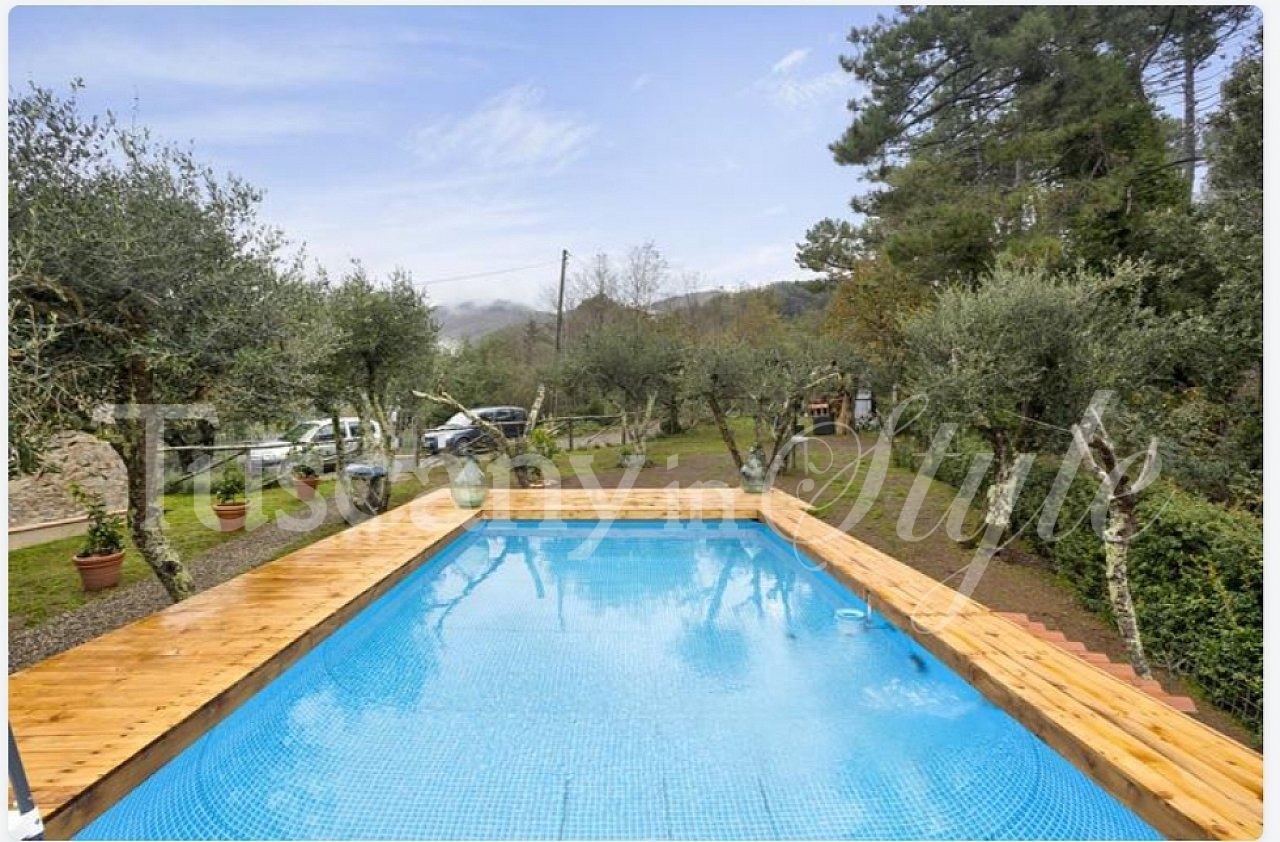  -Country home with pool in the Camaiore hillside-14