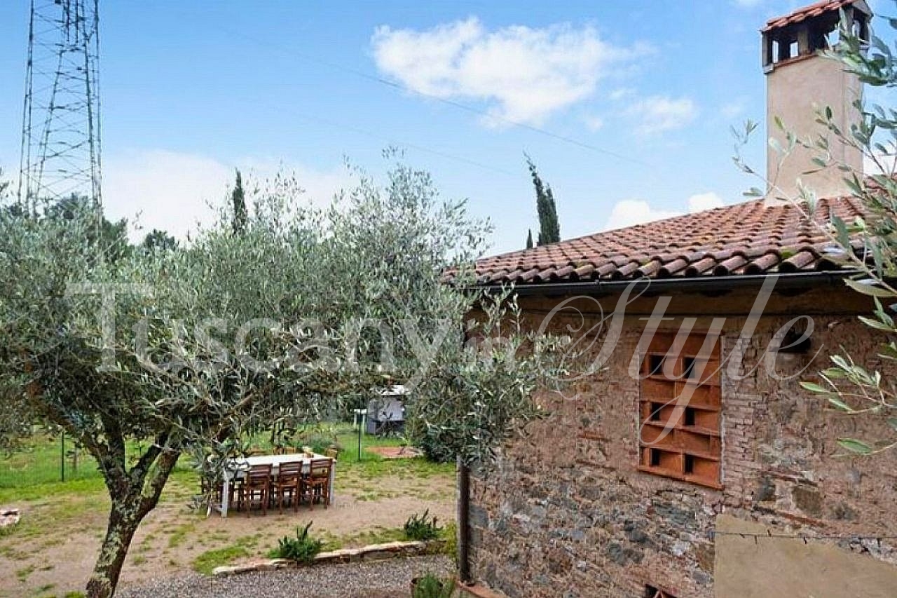  -Country home with pool in the Camaiore hillside-15