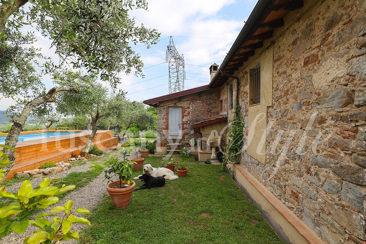  -Country home with pool in the Camaiore hillside-1