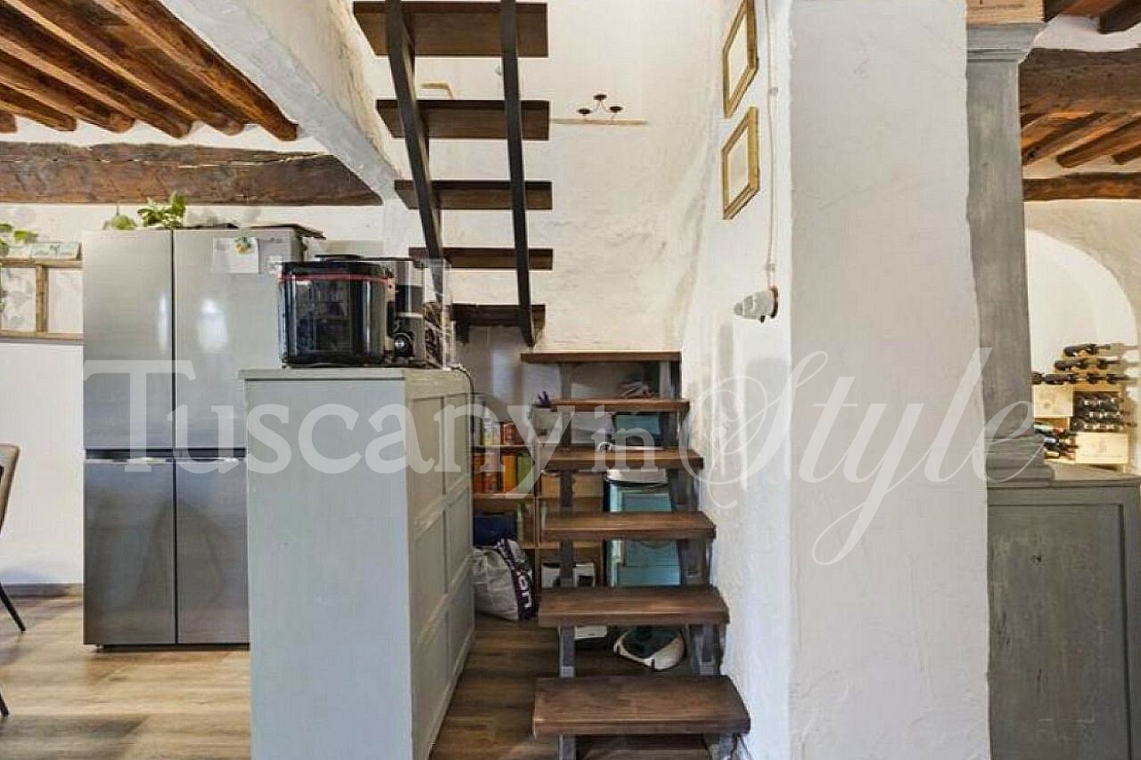  -Country home with pool in the Camaiore hillside-7