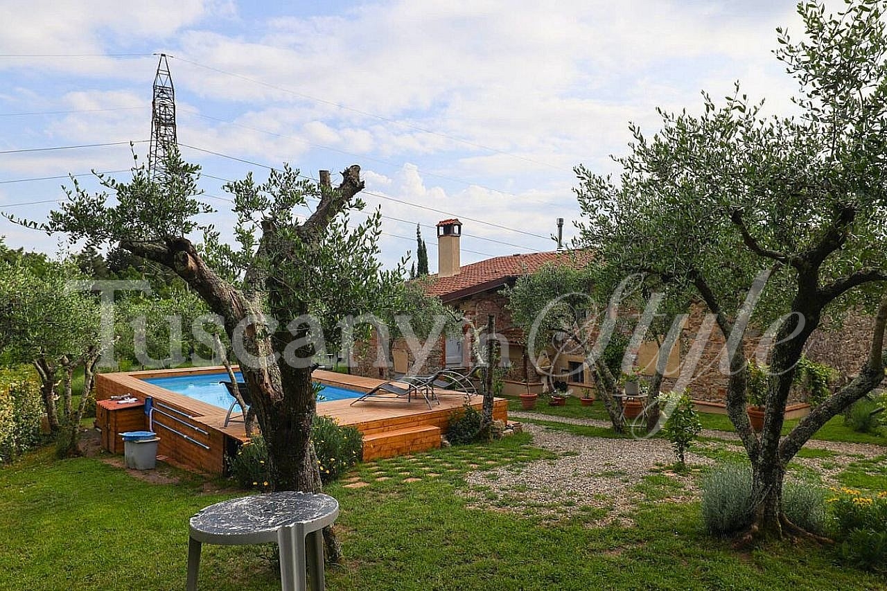  -Country home with pool in the Camaiore hillside-17